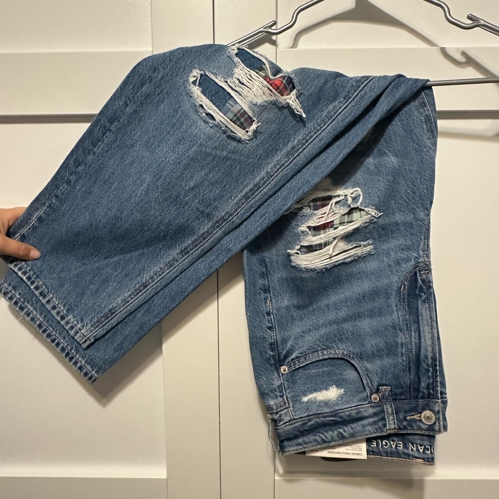 American Eagle Outfitters Women’s Blue Distressed Jeans - NWT